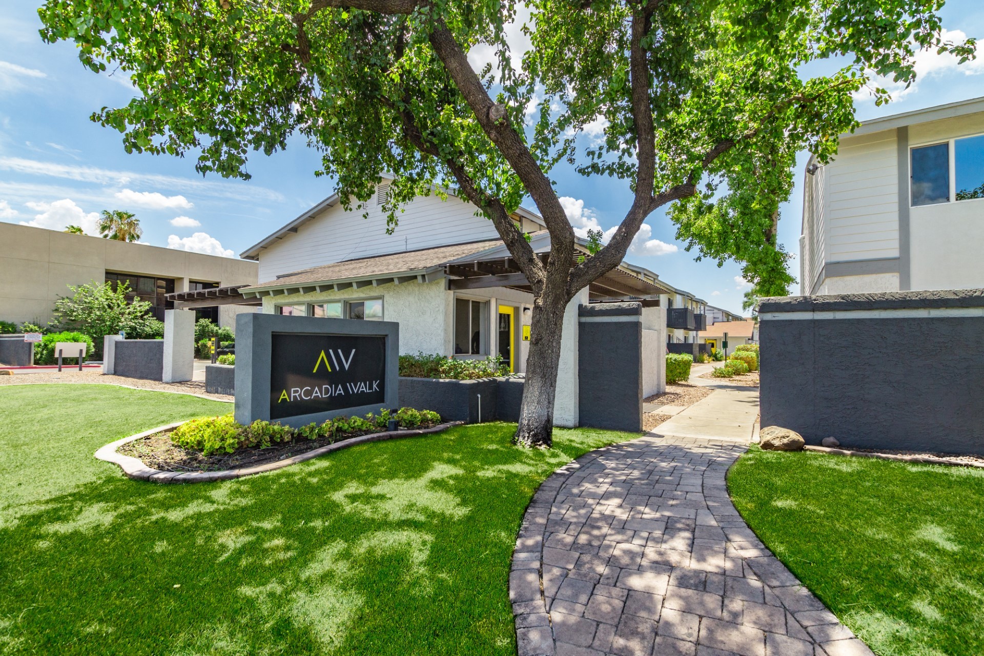 Arcadia Walk Apartments in Phoenix, AZ